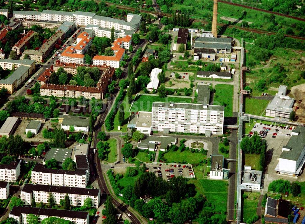 Berlin - Adlershof aus der Vogelperspektive: Gelände der Berlin - Chemie in Berlin - Adlershof.