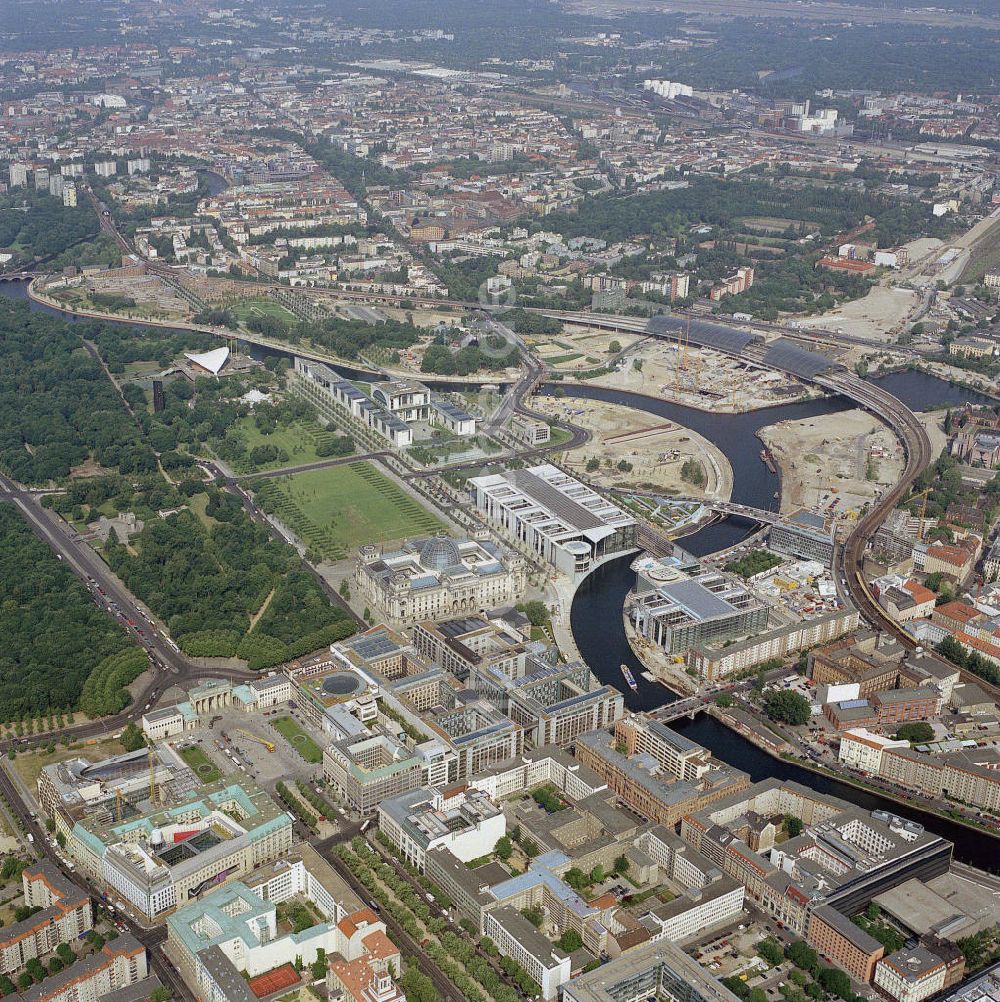 Berlin Mitte Tiergarten von oben - Gelände des Berliner Regierungsviertels am Spreebogen in Tiergarten / Mitte