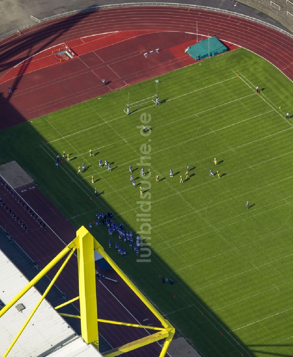 Luftaufnahme Dortmund - Gelände des Borusseum , der Arena Signal Iduna Park mit dem Stadion Rote Erde in Dortmund in Nordrhein-Westfalen