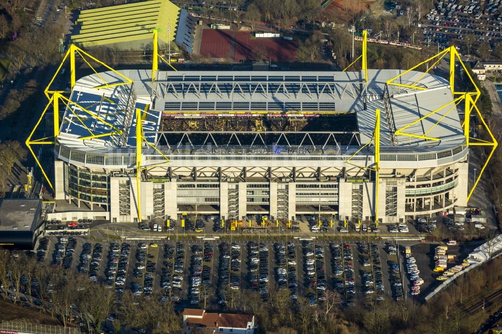 Dortmund von oben - Gelände des Borusseum , der Arena Signal Iduna Park mit dem Stadion Rote Erde in Dortmund in Nordrhein-Westfalen