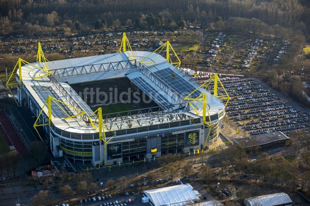 Luftbild Dortmund - Gelände des Borusseum , der Arena Signal Iduna Park mit dem Stadion Rote Erde in Dortmund in Nordrhein-Westfalen