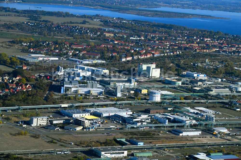 Luftaufnahme Bitterfeld - Gelände des Chemiepark in Bitterfeld im Bundesland Sachsen-Anhalt, Deutschland