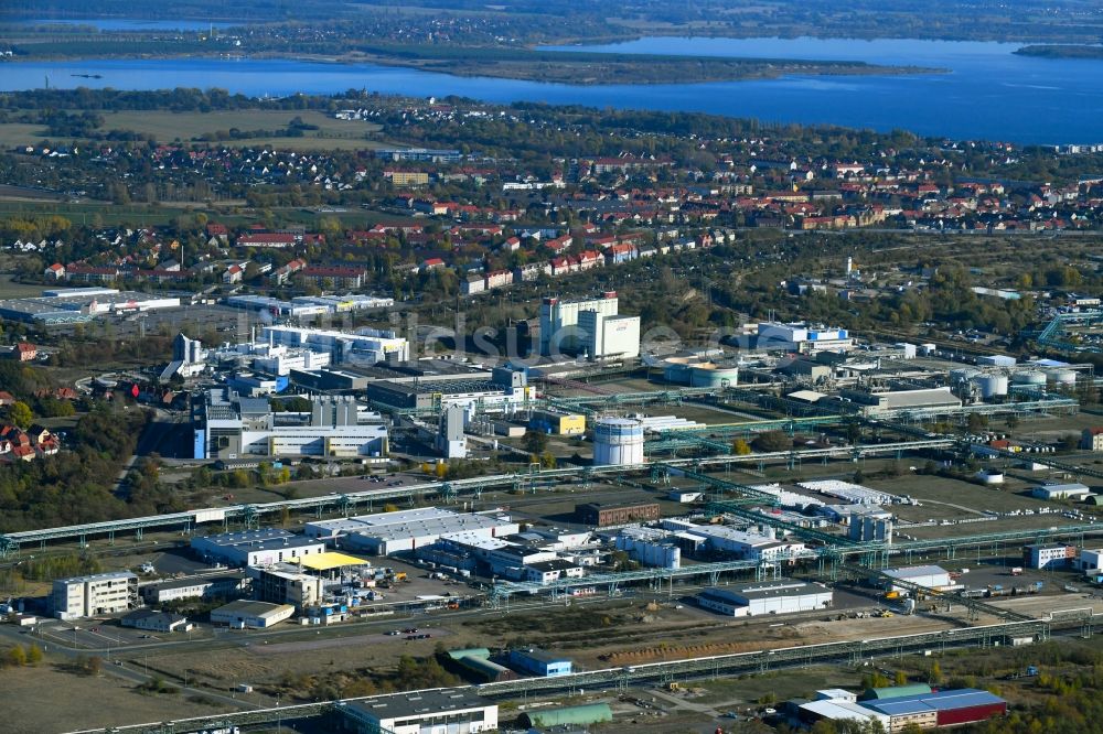 Bitterfeld von oben - Gelände des Chemiepark in Bitterfeld im Bundesland Sachsen-Anhalt, Deutschland