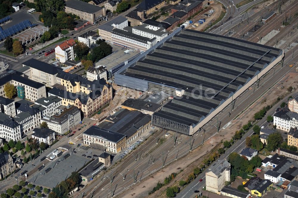 Chemnitz aus der Vogelperspektive: Gelände des Chemnitz Hauptbahnhof im Stadtzentrum in Chemnitz in Sachsen