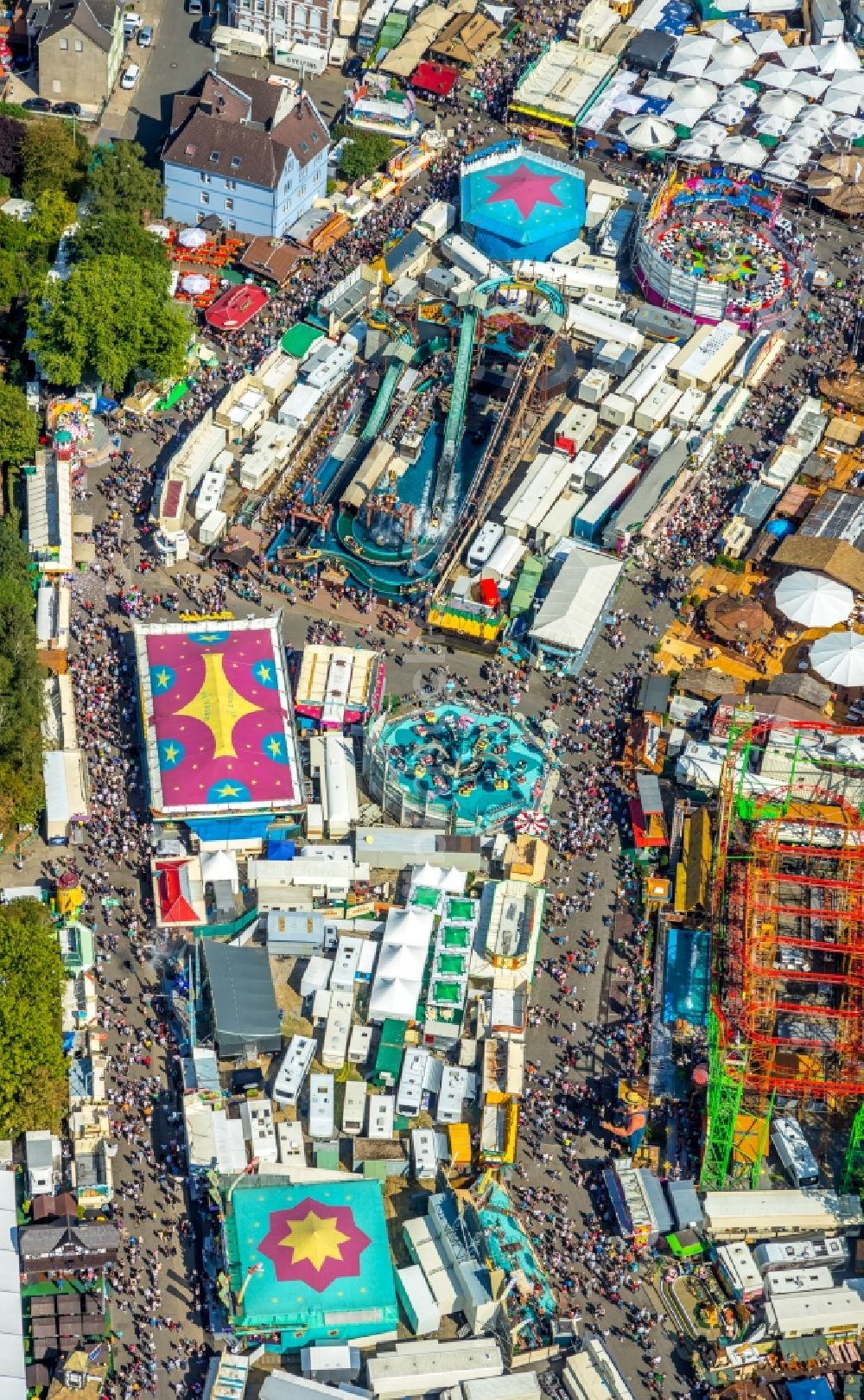 Herne aus der Vogelperspektive: Gelände der Cranger Kirmes in Herne im Bundesland Nordrhein-Westfalen, Deutschland