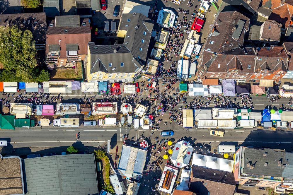 Herne aus der Vogelperspektive: Gelände der Cranger Kirmes in Herne im Bundesland Nordrhein-Westfalen, Deutschland