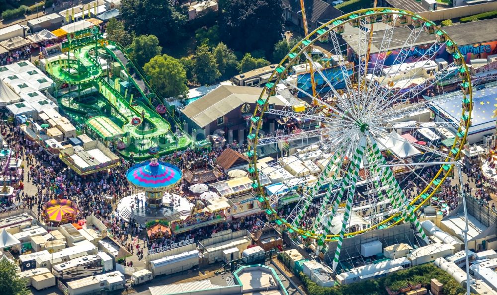 Herne aus der Vogelperspektive: Gelände der Cranger Kirmes in Herne im Bundesland Nordrhein-Westfalen, Deutschland