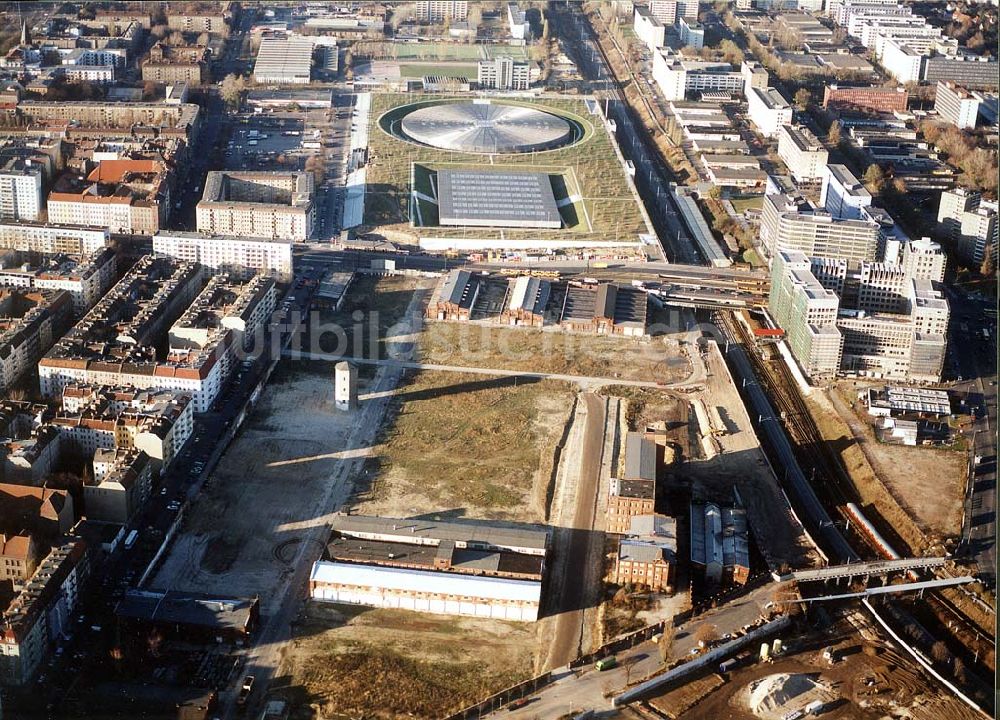 Berlin - Lichtenberg von oben - Gelände des ehem. Berliner Schlachthofes an der Landsberger Allee in Berlin - Lichtenberg.