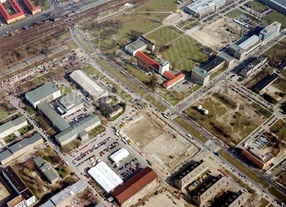 Berlin - Adlershof - Johannisthal von oben - Gelände des ehem. Deutschen Fernsehfunkes am S-Bahnhof Berlin - Adlershof. 18.03.02