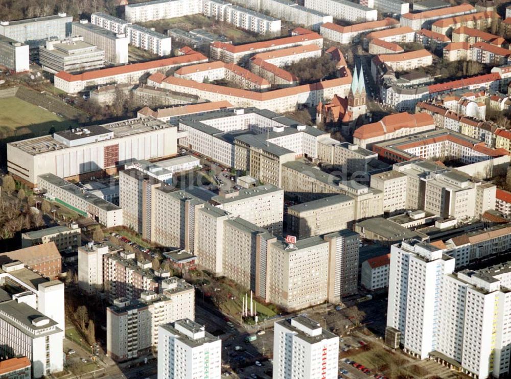 Berlin - Lichtenberg aus der Vogelperspektive: Gelände des ehem. Ministeriums für Staatssicherheit der DDR an der Ruschestraße in Berlin Lichtenberg