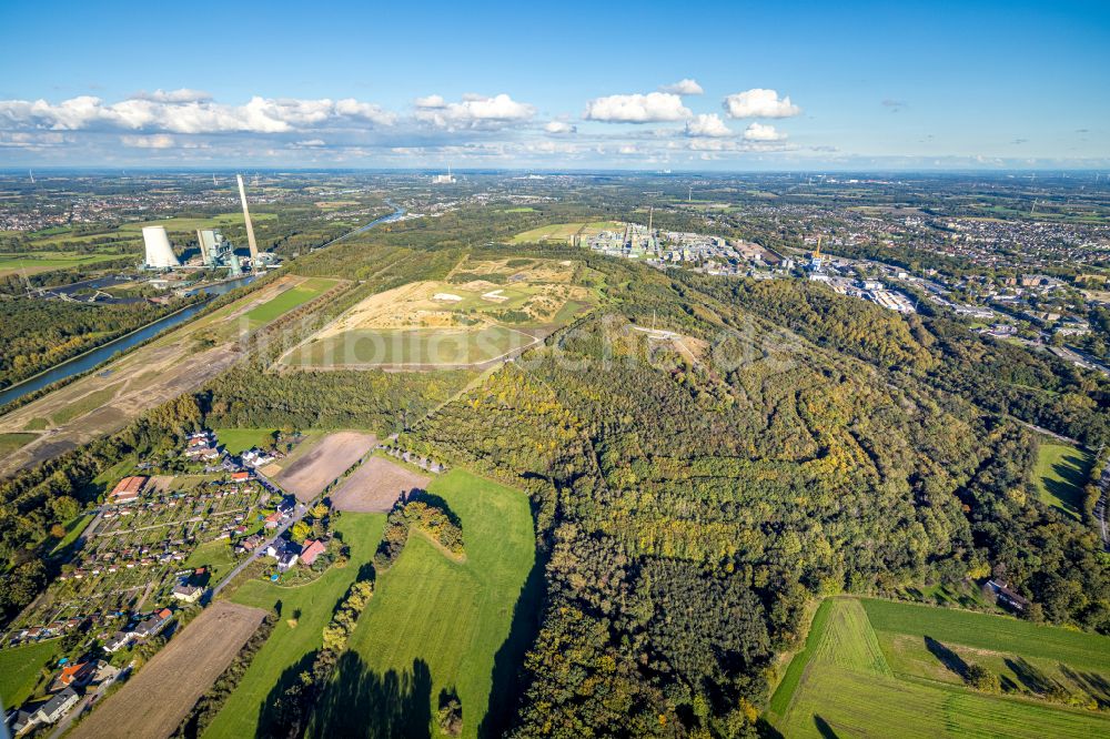 Bergkamen von oben - Gelände der ehemaligen Bergbau- Halde Halde Großes Holz in Bergkamen im Bundesland Nordrhein-Westfalen - NRW, Deutschland