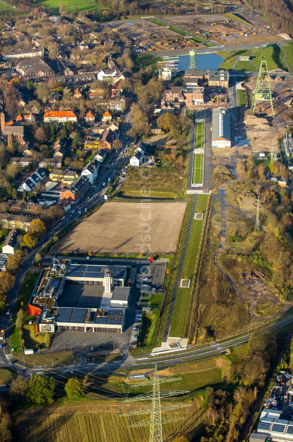 Dinslaken von oben - Gelände der ehemaligen Bergbau- Halde Lohberg in Dinslaken im Bundesland Nordrhein-Westfalen