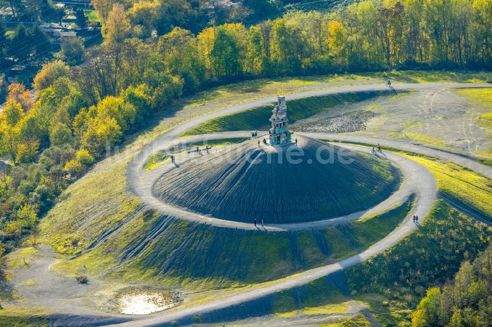 Gelsenkirchen von oben - Gelände der ehemaligen Bergbau- Halde Rheinelbe mit Himmelstreppe im Ortsteil Ückendorf in Gelsenkirchen im Bundesland Nordrhein-Westfalen, Deutschland