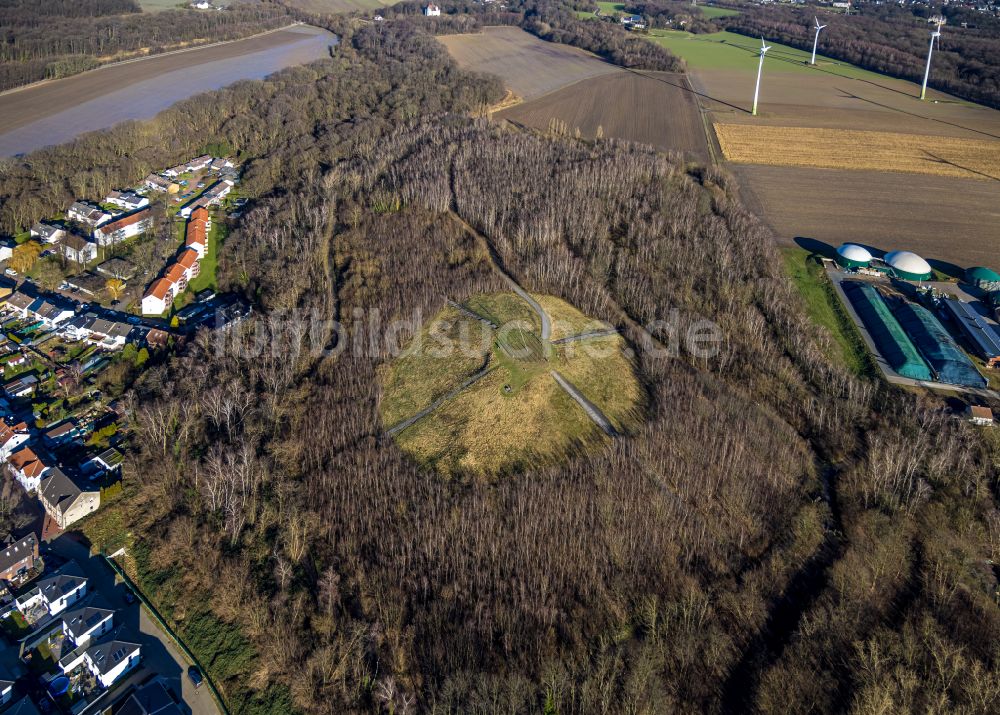 Luftbild Castrop-Rauxel - Gelände der ehemaligen Bergbau- Halde mit der Sonnenuhr Schweriner Halde in Castrop-Rauxel im Bundesland Nordrhein-Westfalen