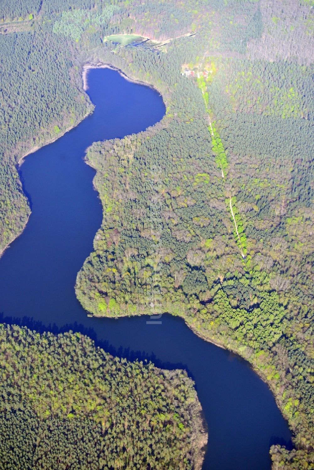 Luftbild Groß Dölln - Gelände des ehemaligen Carinhall- Anwesens in der Schorfheide zwischen Großdöllner See und Wuckersee im Ortsteil Groß Dölln im Bundesland Brandenburg