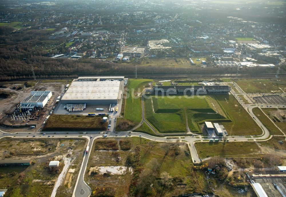 Luftaufnahme Gelsenkirchen - Gelände des ehemaligen Hüttenwerks Schalker Verein im herbstlichen Gelsenkirchen im Bundesland Nordrhein-Westfalen