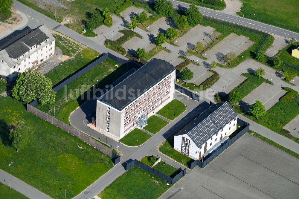 Luftbild Schneeberg - Gelände des ehemaligen Kaserne und Militär - Liegenschaft ehemalige Jägerkaserne in Schneeberg im Bundesland Sachsen, Deutschland