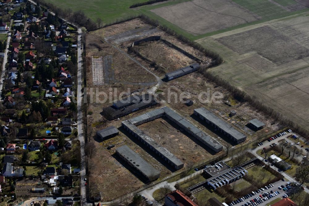 Luftbild Stahnsdorf - Gelände des ehemaligen Kaserne und Militär - Liegenschaft am Güterfelder Damm im Ortsteil Güterfelde in Stahnsdorf im Bundesland Brandenburg