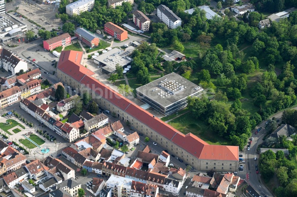 Germersheim von oben - Gelände des ehemaligen Kaserne und Militär - Liegenschaft der Seysselkaserne in Germersheim im Bundesland Rheinland-Pfalz, Deutschland