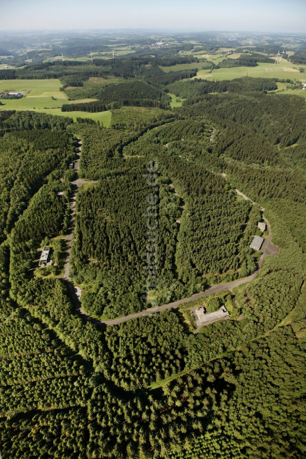 Luftbild Reichshof - Gelände des ehemaligen Munitionsdepots und der Reichshof- Kaserne bei Reichshof im Bundesland Nordrhein-Westfalen