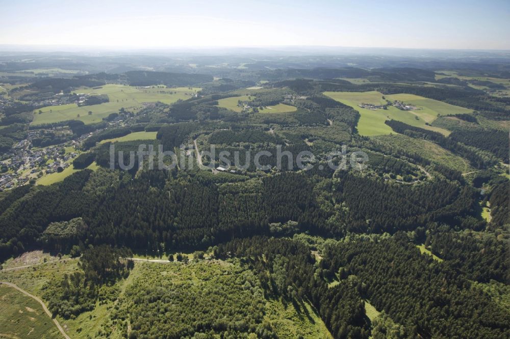 Reichshof aus der Vogelperspektive: Gelände des ehemaligen Munitionsdepots und der Reichshof- Kaserne bei Reichshof im Bundesland Nordrhein-Westfalen