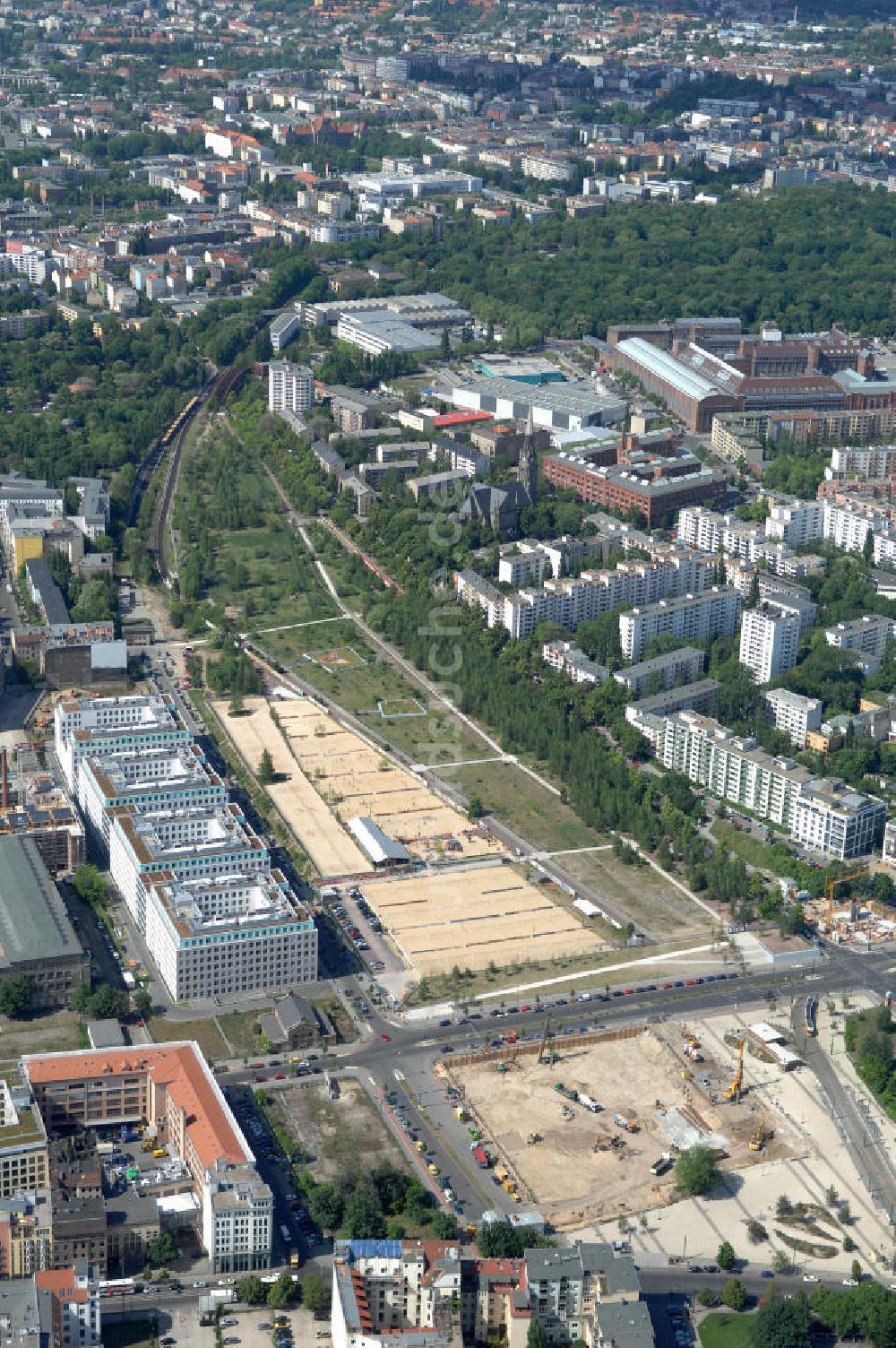 Luftbild Berlin - Gelände des ehemaligen Nordbahnhof in Berlin Mitte