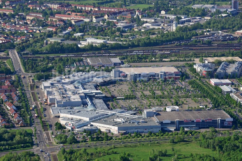 Leipzig von oben - Gelände des Einkaufszentrum Paunsdorf Center in Leipzig im Bundesland Sachsen