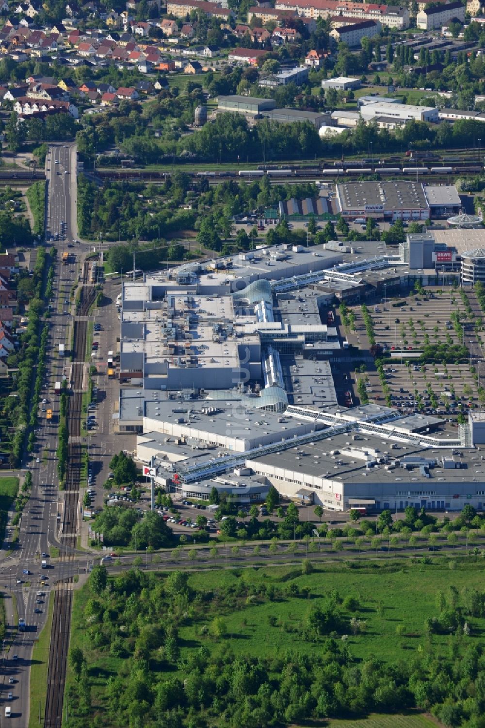 Leipzig von oben - Gelände des Einkaufszentrum Paunsdorf Center in Leipzig im Bundesland Sachsen