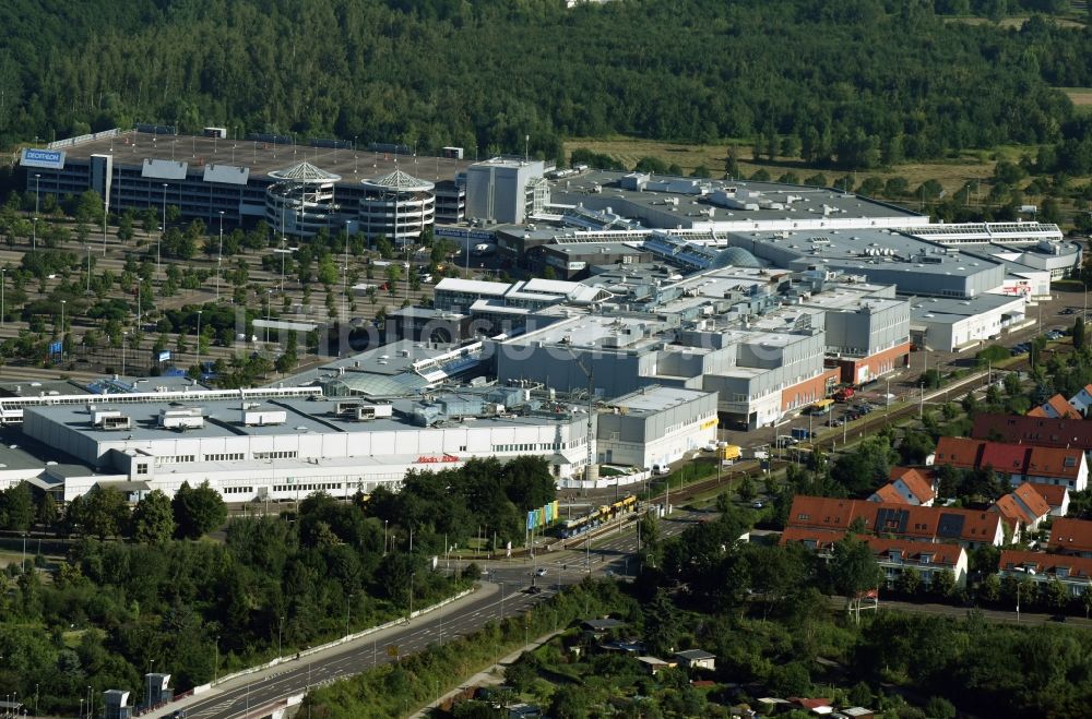 Leipzig von oben - Gelände des Einkaufszentrum Paunsdorf Center in Leipzig im Bundesland Sachsen