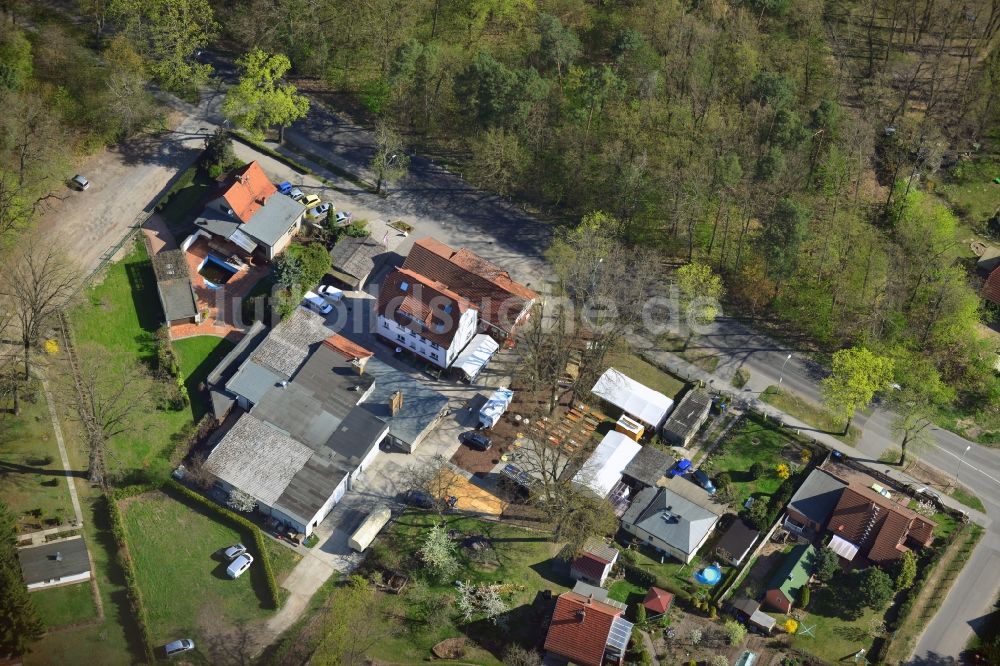 Falkensee von oben - Gelände der Fleischerei Gädecke an der Nauener Straße in Falkensee im Bundesland Brandenburg