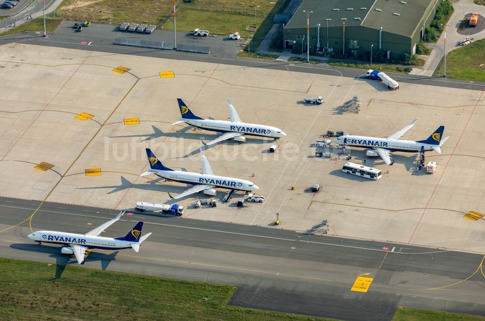 Luftbild Weeze - Gelände des Flughafen Airport Weeze Flughafen Niederrhein GmbH in Weeze im Bundesland Nordrhein-Westfalen, Deutschland