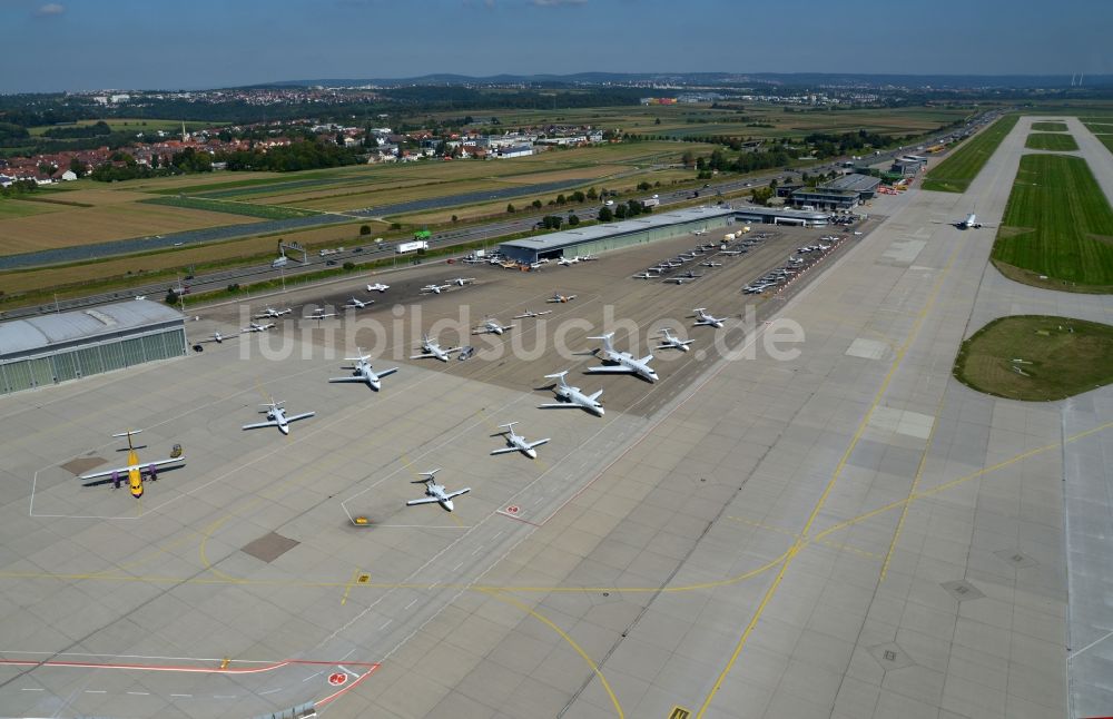 Stuttgart von oben - Gelände des Flughafen am APROM Vorfeld und dem Bereich des GAT der General Aviation in Stuttgart im Bundesland Baden-Württemberg