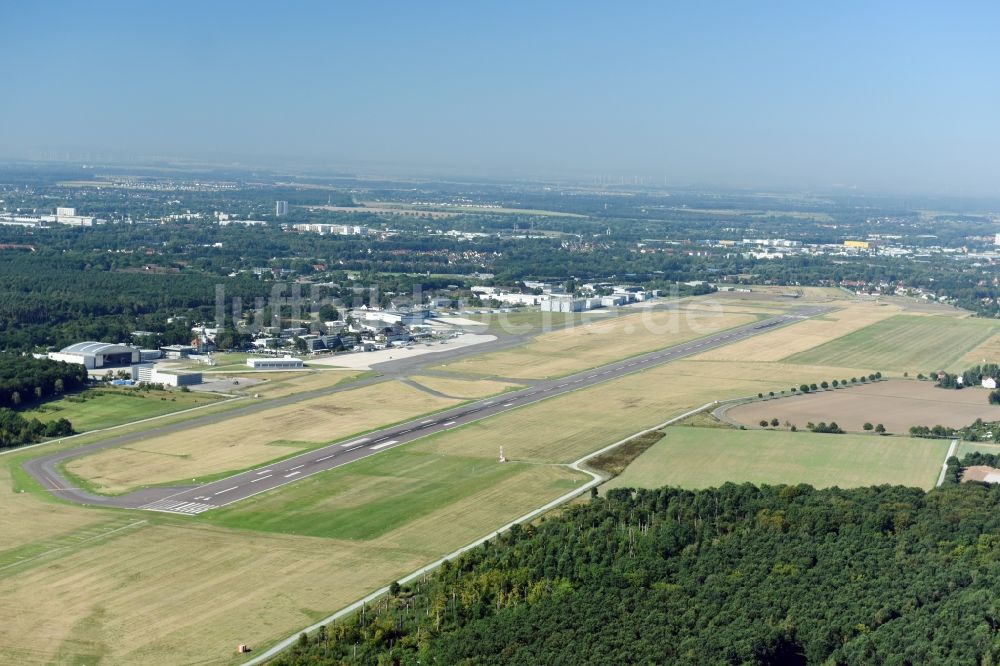 Luftbild Braunschweig - Gelände des Flughafen in Braunschweig im Bundesland Niedersachsen