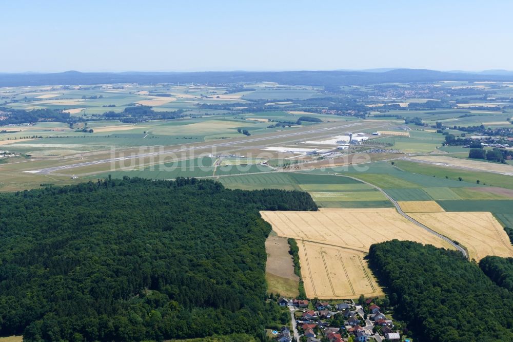 Calden aus der Vogelperspektive: Gelände des Flughafen in Calden im Bundesland Hessen