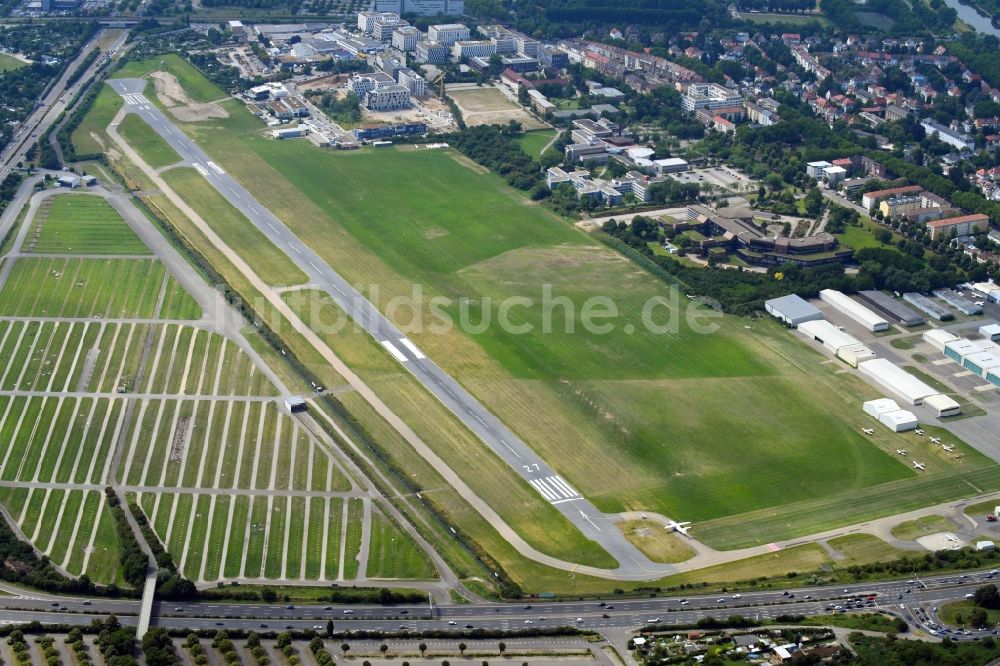 Mannheim von oben - Gelände des Flughafen City Airport Mannheim in Mannheim im Bundesland Baden-Württemberg, Deutschland