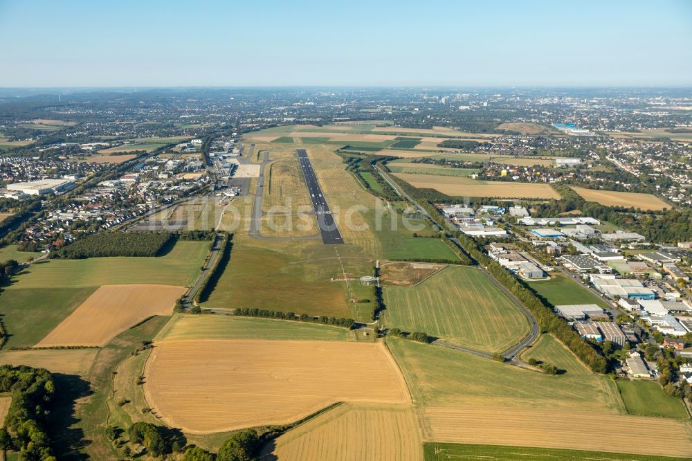 Dortmund aus der Vogelperspektive: Gelände des Flughafen in Dortmund im Bundesland Nordrhein-Westfalen, Deutschland