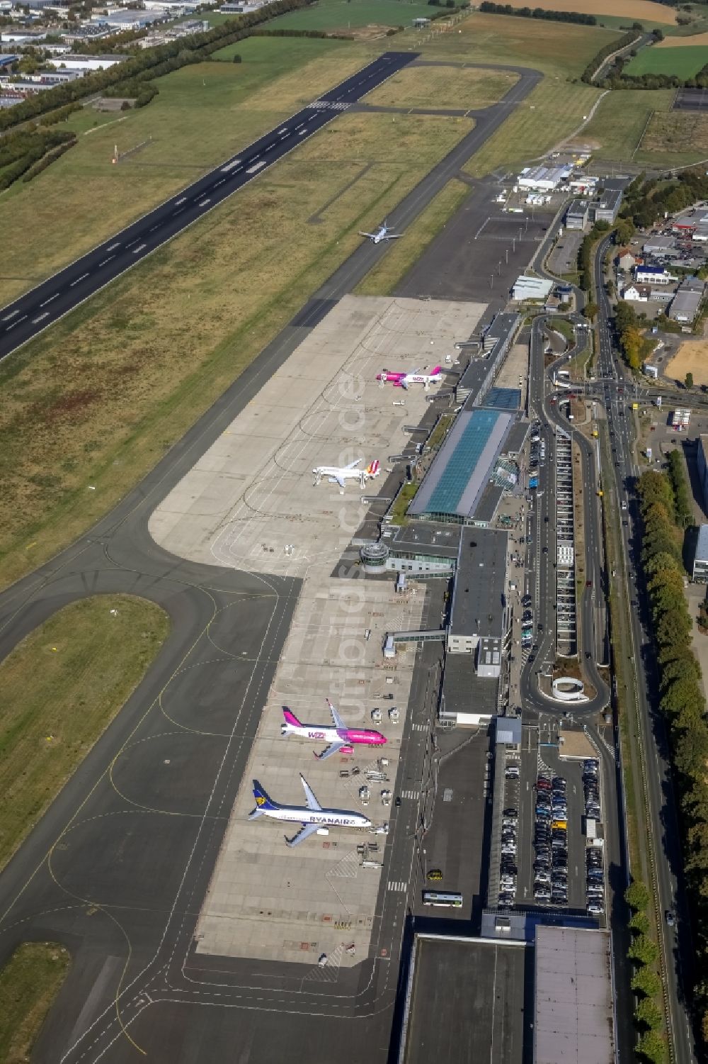 Dortmund von oben - Gelände des Flughafen in Dortmund im Bundesland Nordrhein-Westfalen, Deutschland