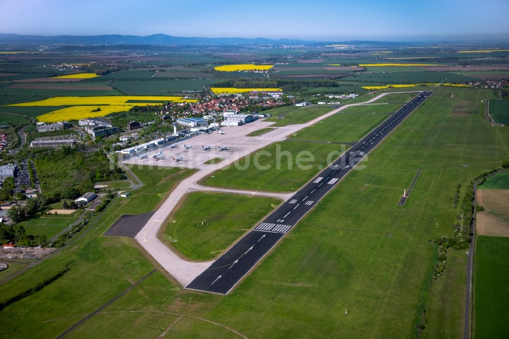 Luftaufnahme Erfurt - Gelände des Flughafen in Erfurt im Bundesland Thüringen, Deutschland