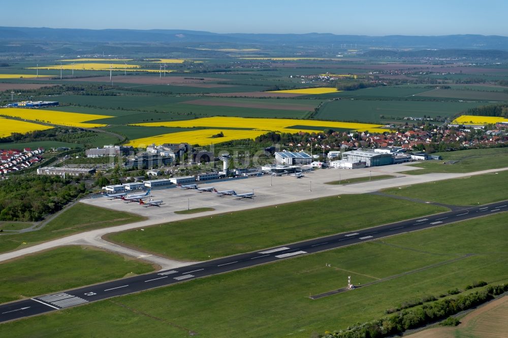 Erfurt aus der Vogelperspektive: Gelände des Flughafen in Erfurt im Bundesland Thüringen, Deutschland