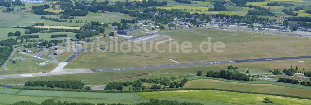 Luftaufnahme Gütersloh - Gelände des Flughafen in Gütersloh im Bundesland Nordrhein-Westfalen