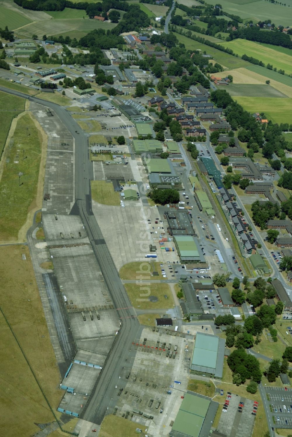 Gütersloh von oben - Gelände des Flughafen in Gütersloh im Bundesland Nordrhein-Westfalen