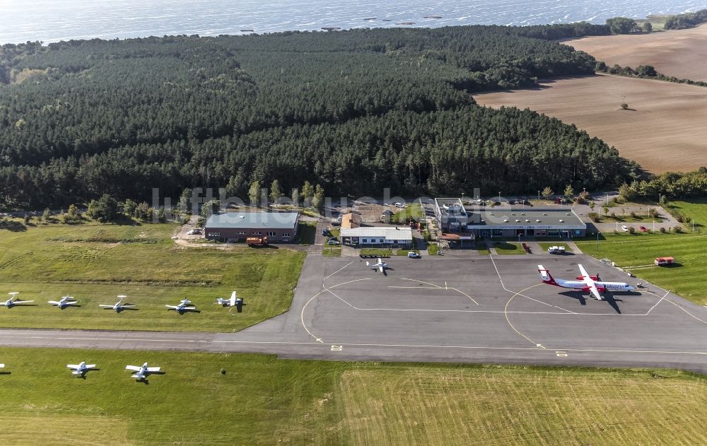 Zirchow aus der Vogelperspektive: Gelände des Flughafen Heringsdorf in Zirchow im Bundesland Mecklenburg-Vorpommern