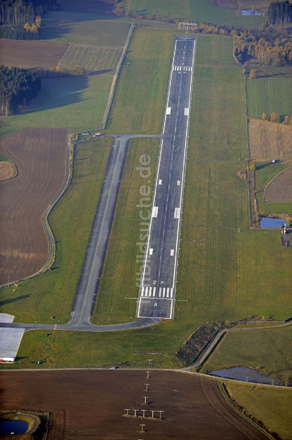 Luftbild Hof - Gelände des Flughafen in Hof im Bundesland Bayern, Deutschland