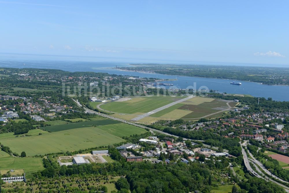 Luftbild Kiel - Gelände des Flughafen in Kiel im Bundesland Schleswig-Holstein