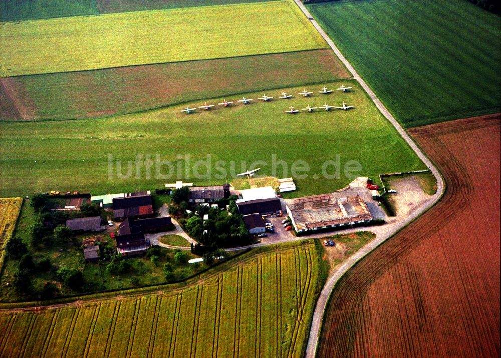 Kamp-Lintfort von oben - Gelände des Flughafen der Luftsportgemeinschaft Kamp-Lintfort, ICAO Code : EDLC, in Kamp-Lintfort im Bundesland Nordrhein-Westfalen