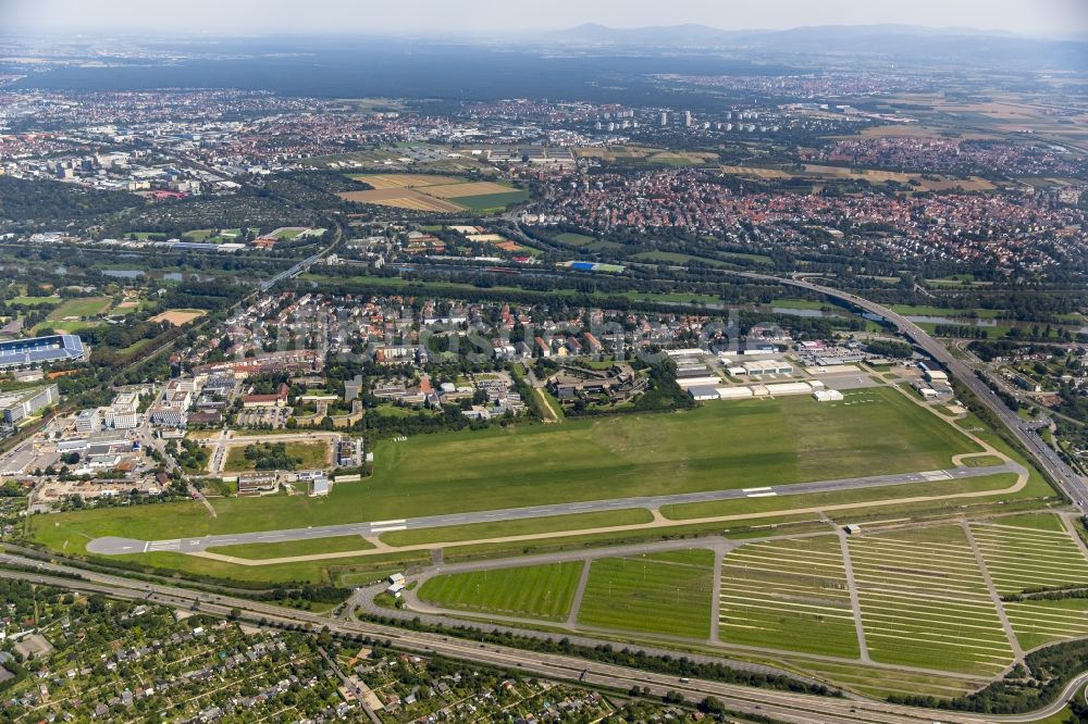 Luftaufnahme Mannheim - Gelände des Flughafen in Mannheim im Bundesland Baden-Württemberg