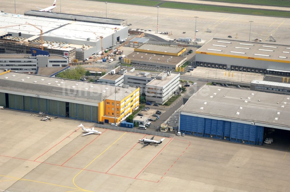 Köln aus der Vogelperspektive: Gelände des Flughafen im Ortsteil Grengel in Köln im Bundesland Nordrhein-Westfalen, Deutschland