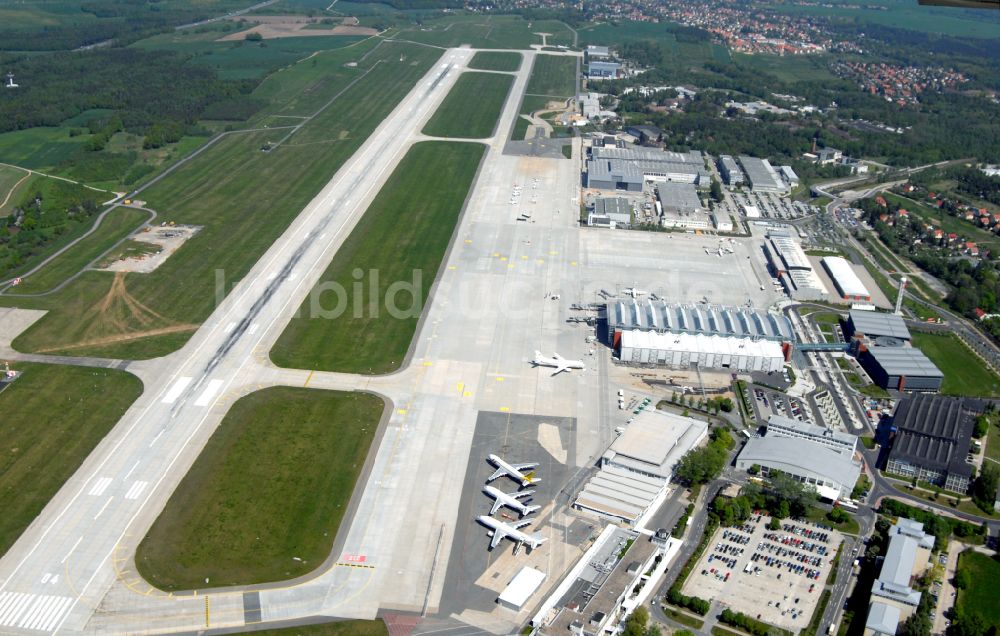 Luftaufnahme Dresden - Gelände des Flughafen im Ortsteil Klotzsche in Dresden im Bundesland Sachsen, Deutschland