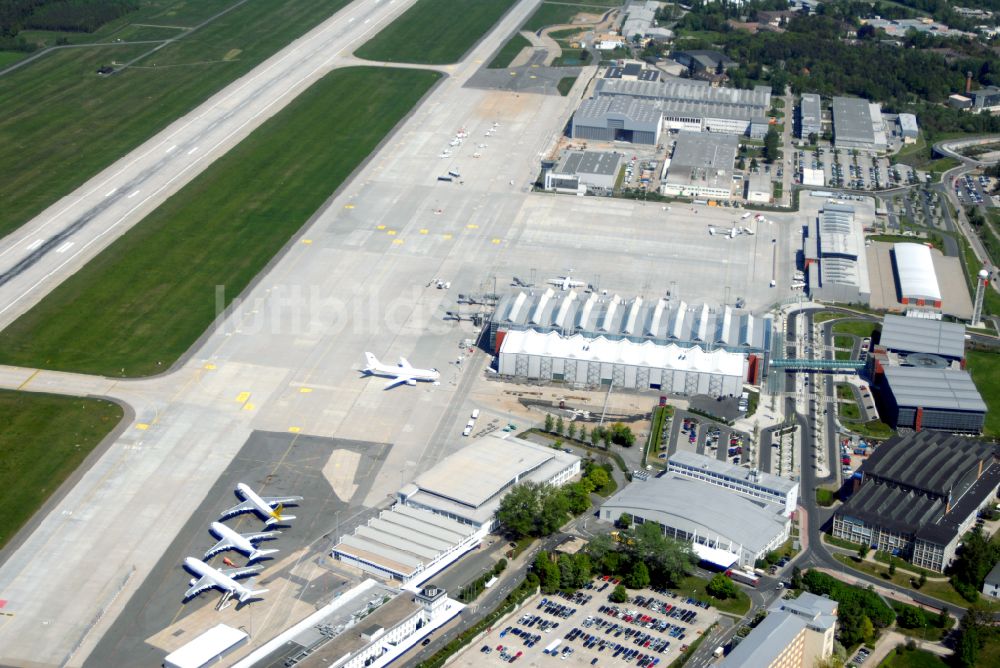 Dresden aus der Vogelperspektive: Gelände des Flughafen im Ortsteil Klotzsche in Dresden im Bundesland Sachsen, Deutschland