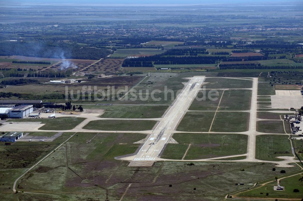 Luftbild Saint-Gilles - Gelände des Flughafen in Saint-Gilles in Languedoc-Roussillon Midi-Pyrenees, Frankreich